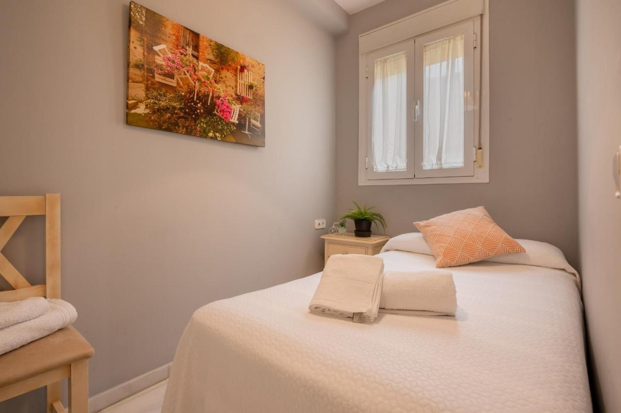 Precioso Apartamento En Triana Севиля Екстериор снимка